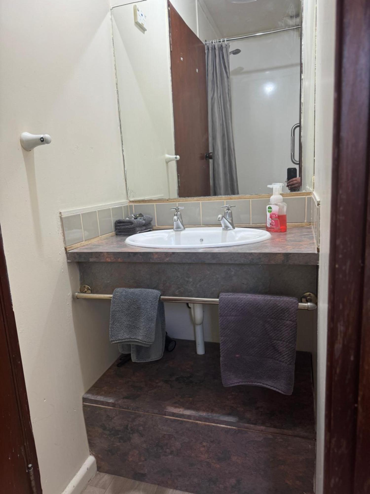 Fountain Court Motel Тауранга Экстерьер фото